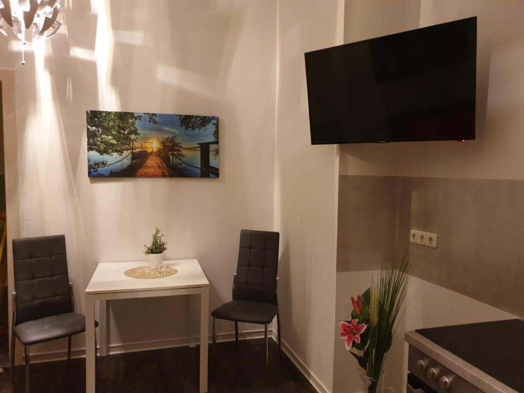Paradise Suite room 4